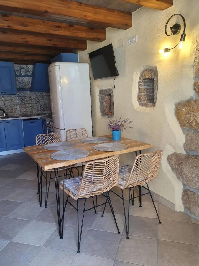 House Tuna Ustrine Exterior foto
